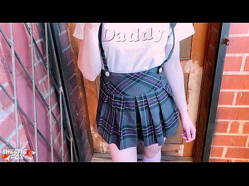 ❤️ Schoolgirl sucks a Dick go domhain agus fucks ionad ranganna. ❤️ Gnéas linn