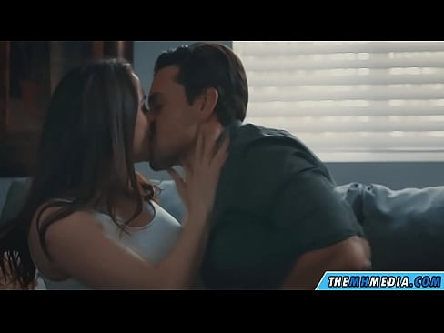 ❤️ Gnéas rómánsúil le mamaí busty maith ❤️ Gnéas linn